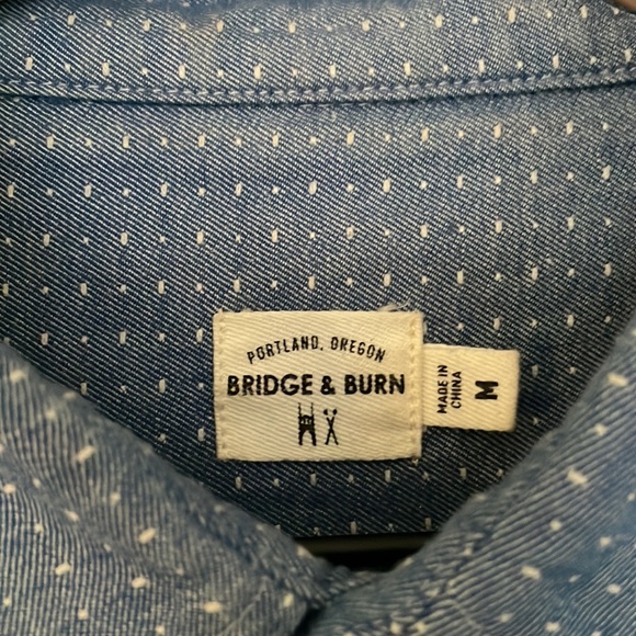 Bridge & Burn shirt size Medium - Picture 2 of 5